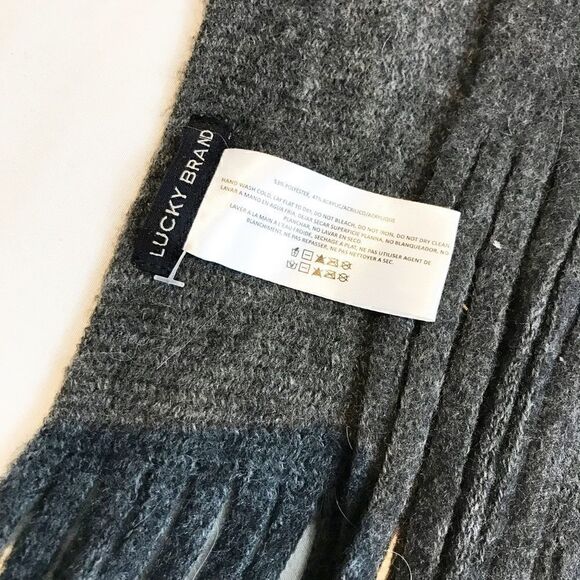 𝅺soft Charcoal Grey Lucky Brand Scarf - Picture 3 of 5